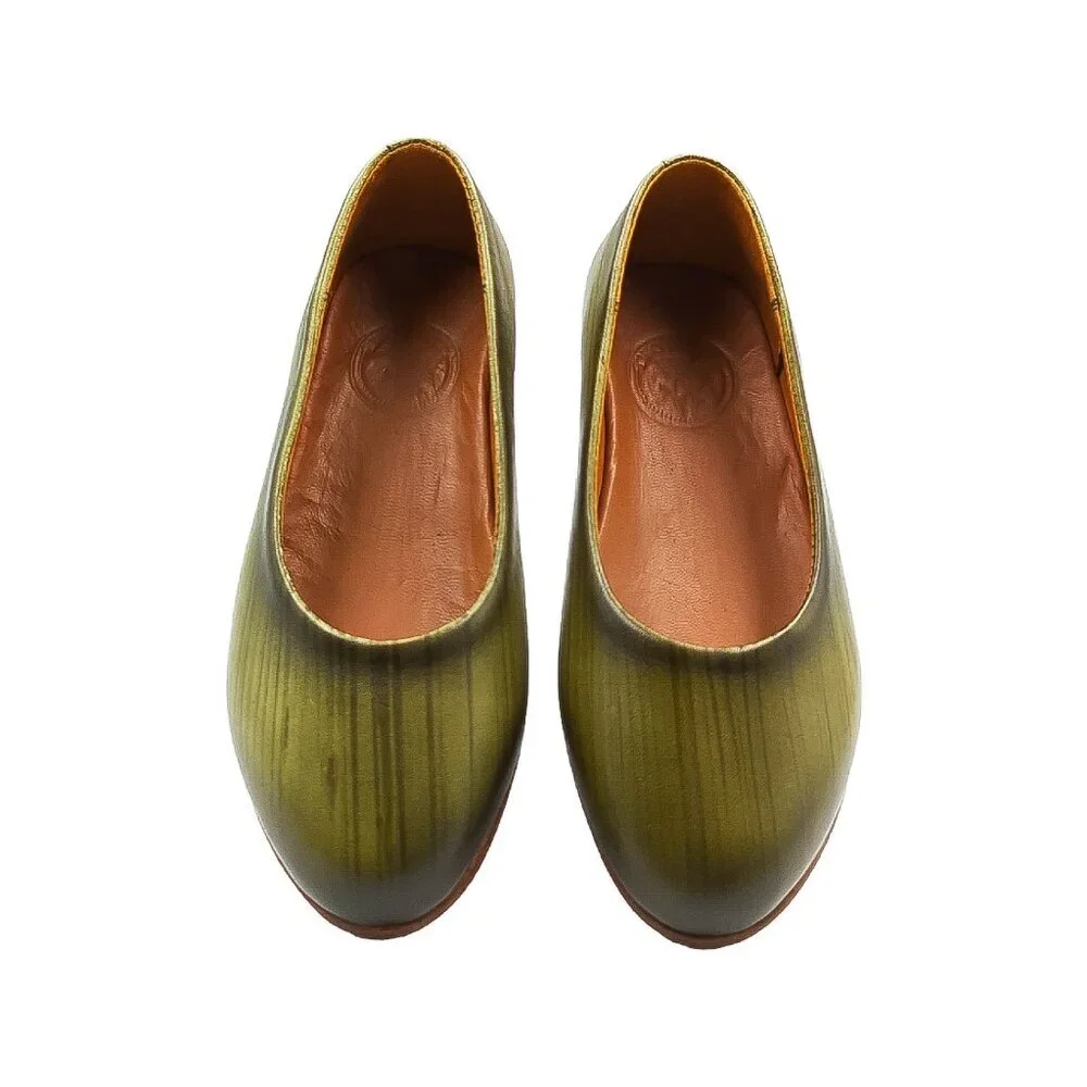 NIB Two Pretty Girls Handcrafted Green Leather Ballet Flats